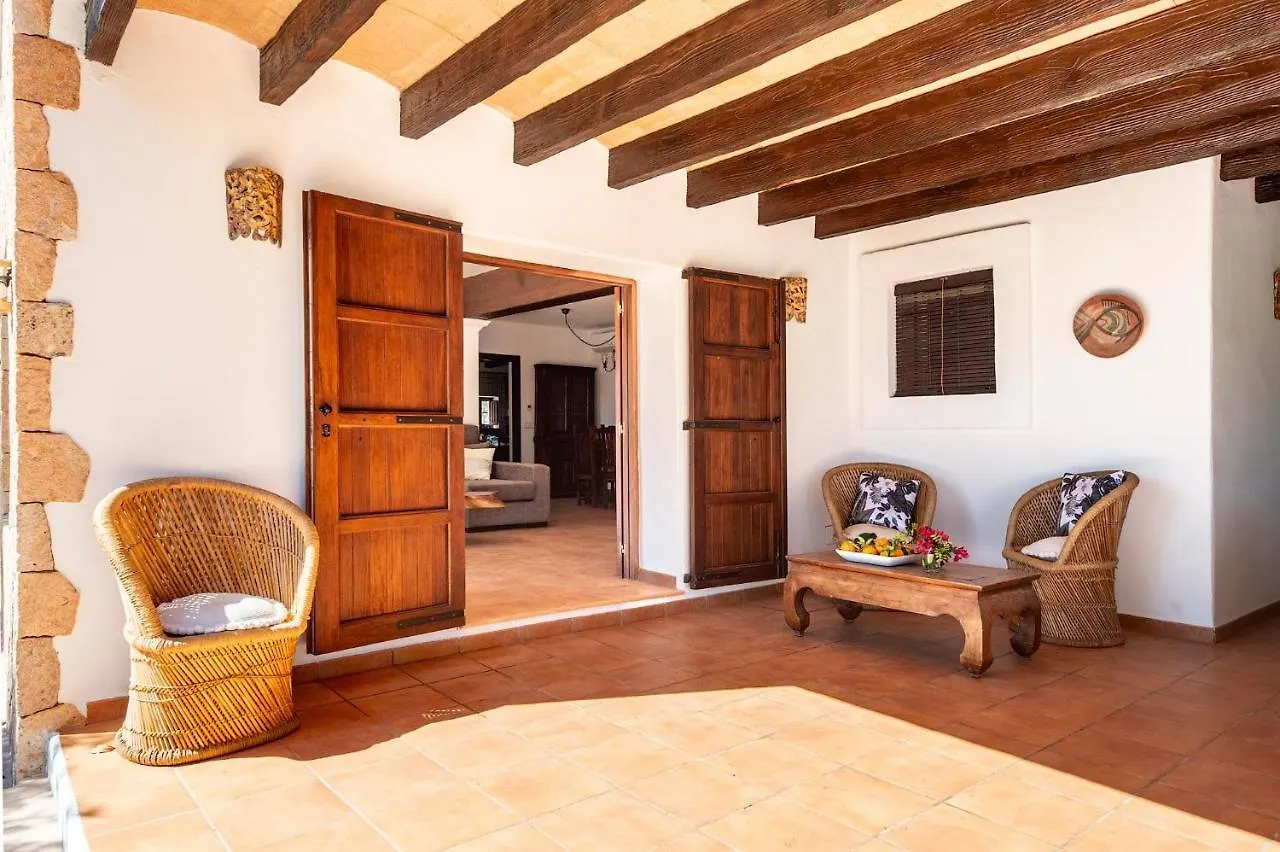 Villa Can Joan Simona San José Spanje
